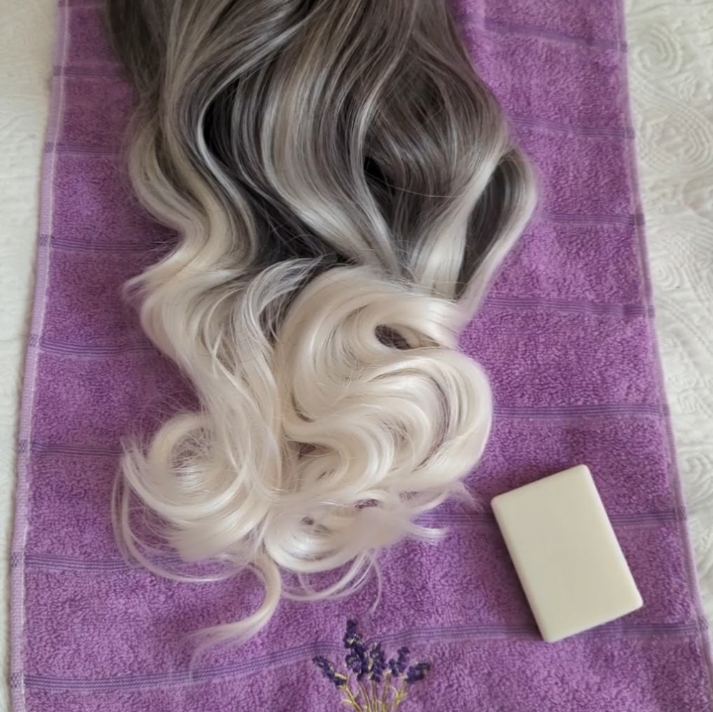 Chic Ombre Hair Extension in Silver and Black